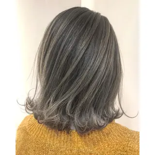 ミディアム ヘアアレンジ シアーベージュニスト 🥣大石亜里紗のヘアスタイル
