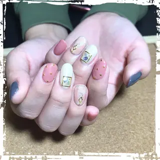 ネイル ECLAT エクラ所属・寺山 千鶴のネイルデザイン