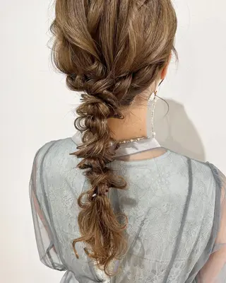 ロング ヘアアレンジ tomida yukiの眉毛・アイブロウイメージ