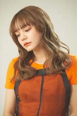 セミロング 村山 豪歩のヘアスタイル