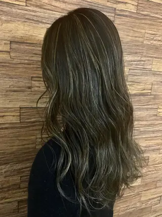 ロング 有坂 里恵のヘアスタイル