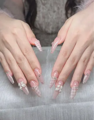 ネイル Lee Nailsのネイルデザイン