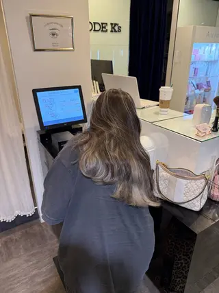 ロング カラー レイヤー/ハイトーン ROKUのヘアスタイル