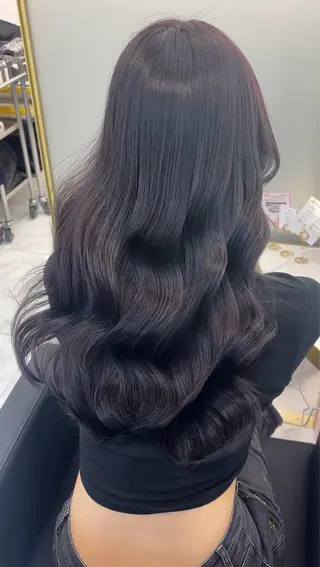 ロング ラベンダーカラー /巻き/WAKANAのヘアスタイル