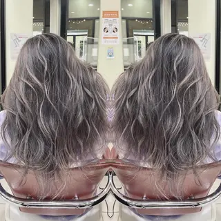 セミロング Y Uのヘアスタイル