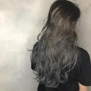 ロング カラー ORIKA 美容室のヘアスタイル