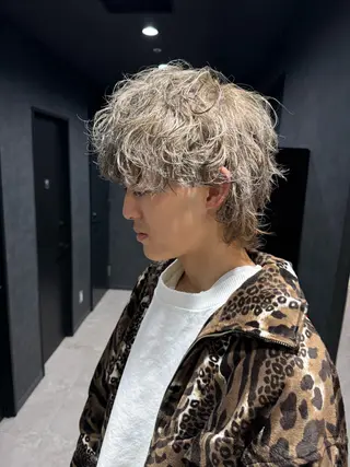 ショート カラー パーマ ヘアアレンジ メンズ スパイキー/フェザー /波巻き/かいとのヘアスタイル