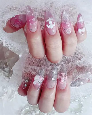 ネイル She   Nail所属・ISA_ BELLAのネイルデザイン