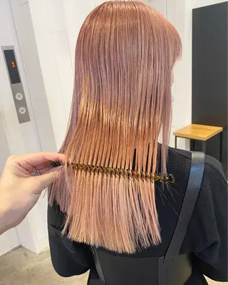 セミロング ラベンダーカラー＆ ミルクティー太田のヘアスタイル