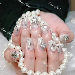 ネイル Kurieitibu 🍬Byu~tīのネイルデザイン