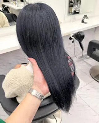 カラー 🪞official FRUITS渋谷🩰のヘアスタイル