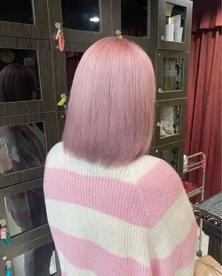 ミディアム 🛼ハイトーンボブ 🍭yui :)のヘアスタイル