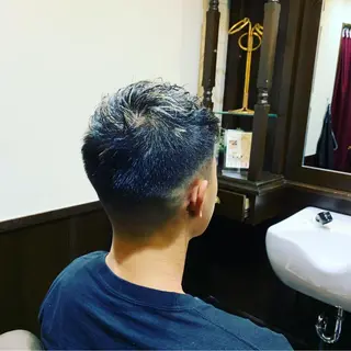 ショート カラー メンズ ヒロ銀座 バーバーショップ神楽坂所属・ひらお あおとのヘアスタイル