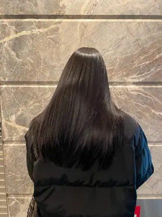 カラー フレアジェネラス所属・堀 綾花のヘアスタイル