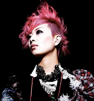 ショート カラー GOLD BLACK所属・究極の艶髪! 艶神!大矢祥央のヘアスタイル