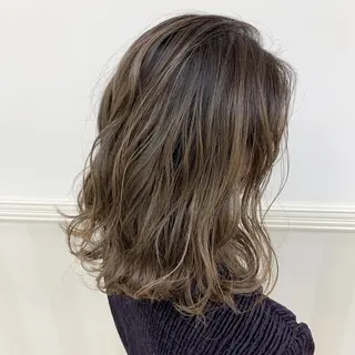 ミディアム カラー N° jillva ♦️川端裕司♦️のヘアスタイル