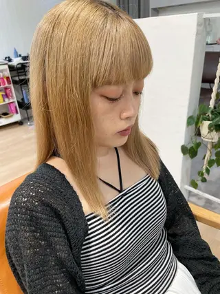 ミディアム nia所属・柔らかブラウン/栄/ tomitaのヘアスタイル