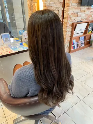 ロング 粕谷 夕華のヘアスタイル