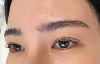 マツエク・マツパ Dealo京橋店所属・シノ🌿 / Dealo京橋店のマツエク・マツパデザイン