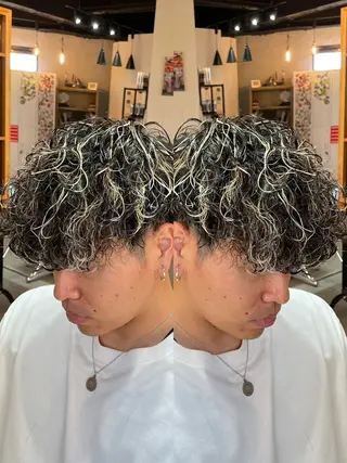 カラー パーマ メンズ シャドウパーマ/縦落 ちパーマ 大久保拓実のヘアスタイル