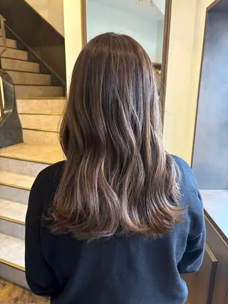 ミディアム カラー noa 似合わせ︰ 透明感︰韓国風のヘアスタイル