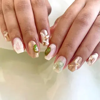 ネイル 新井 ひなののネイルデザイン