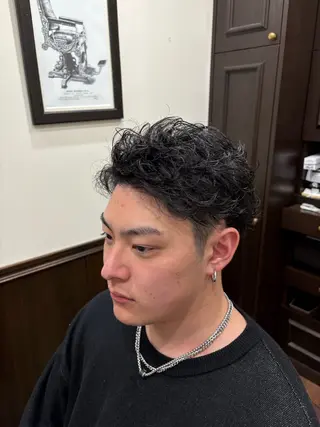 ショート パーマ メンズ 浦田 悠真のヘアスタイル