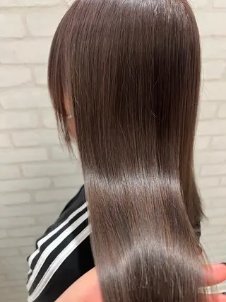 ロング カラー 石崎 真維のヘアスタイル