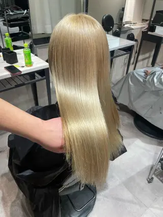 ロング 🇰🇷ハイトーン× 韓国レイヤー레이어드のヘアスタイル