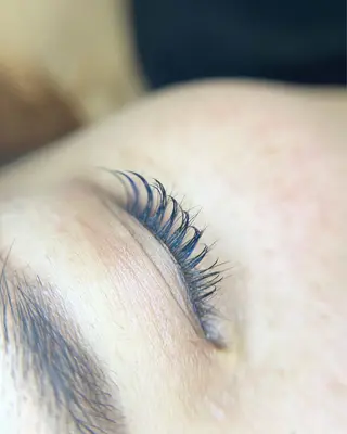 マツエク・マツパ emi+hair&eyelash所属・TIARA Chiakiのマツエク・マツパデザイン