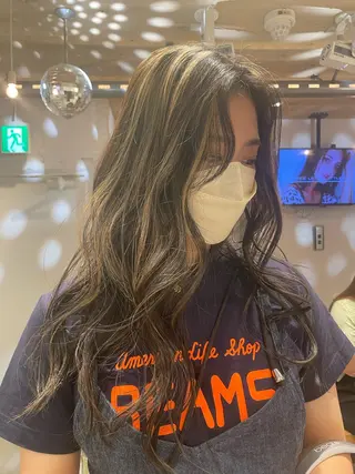 ロング カラー 艶ハイトーン👑♡ NATSUKIのヘアスタイル