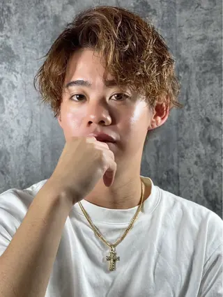ミディアム カラー ヘアアレンジ メンズ プレミアムバーバー新宿店所属・⚡️メンズ特化⚡️ 倉林 隼大のヘアスタイル