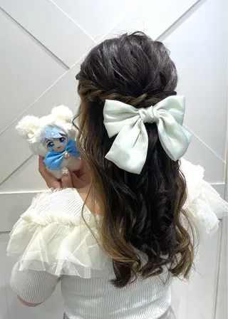 ヘアアレンジ 💙mai🫧 縮毛矯正・ハイライトのヘアスタイル