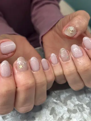 ネイル 13日3980円‼️ マグもデザインも◎のネイルデザイン