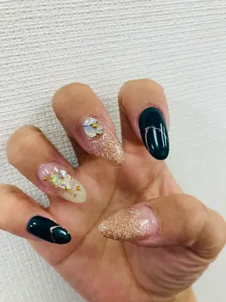 ネイル ECLAT エクラ所属・寺山 千鶴のネイルデザイン