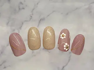 ネイル AYA Reginaのネイルデザイン