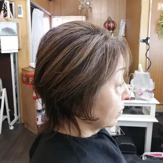 ミディアム D/i所属・D/i |Y/no. 〈夜スパ17時〜〉のヘアスタイル