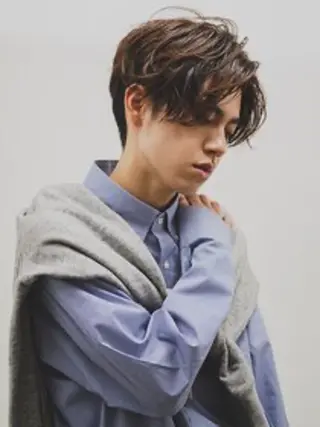 ショート カラー 村上 滉弥のヘアスタイル