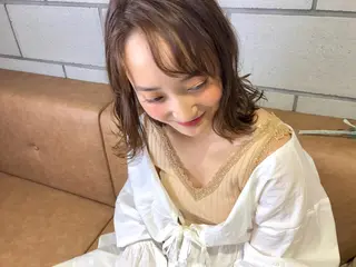 ショート カラー 江原 彩華のヘアスタイル