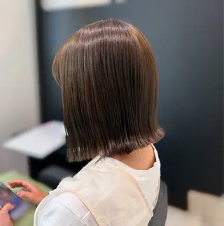 ミディアム Mio|ぱつっとボブ |髪質改善ストレートのヘアスタイル