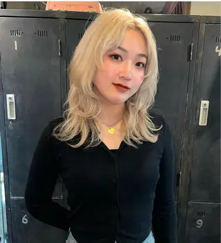 ミディアム ブリーチ/ハイトーン 心斎橋/honokaのヘアスタイル