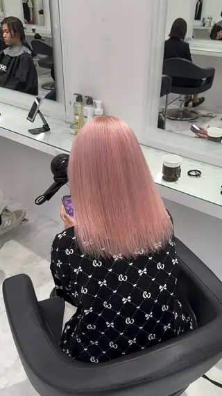 セミロング カラー ヘアアレンジ ハイトーン艶カラー 🤍ゆうひのヘアスタイル