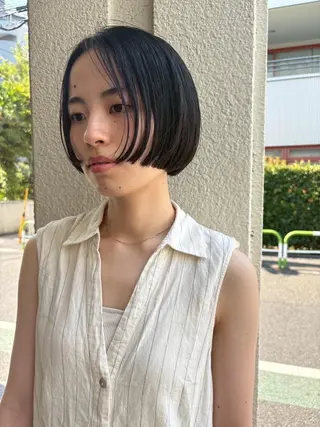 ミディアム カラー CEINE OURのヘアスタイル