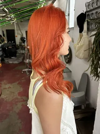 ロング カラー qiie ワンカラー 黒染め　白髪染めのヘアスタイル