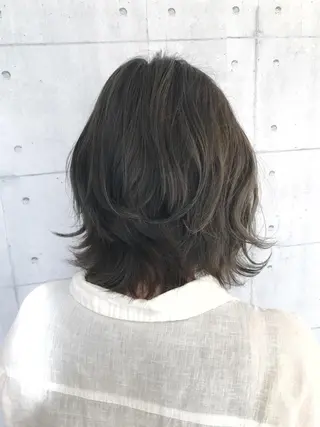 ミディアム カラー 高木 麻知子のヘアスタイル