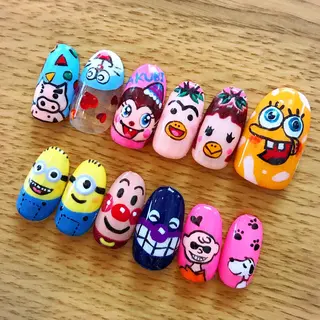 ネイル 名倉 なな子のネイルデザイン