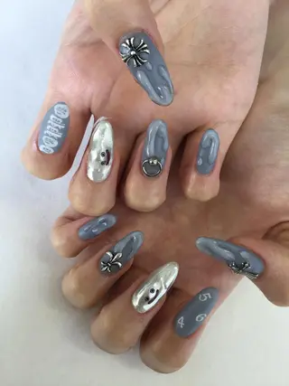 ネイル 💎🐰 saki. m 🐰💎のネイルデザイン