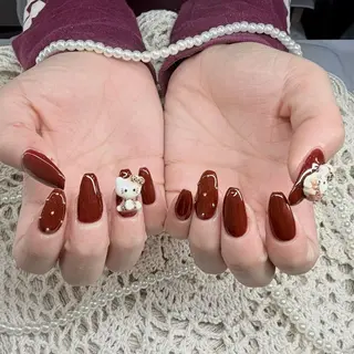 カラー ユミネイルサロン所属・U miのネイルデザイン