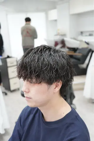パーマ メンズ ✨️ツイスパ波巻き特 化小杉澪生✨️のヘアスタイル