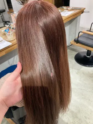 ロング ATELIER ZIZI川井さくらのヘアスタイル